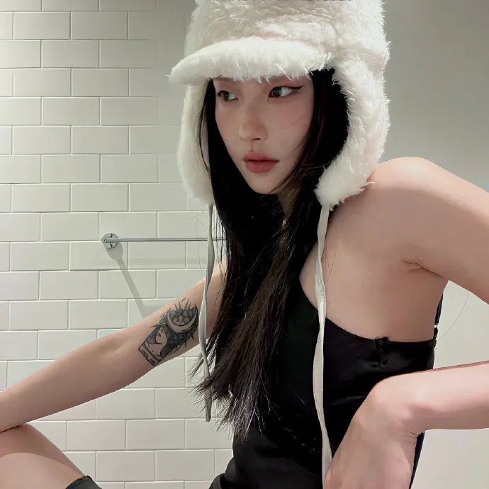 明天、我会成为谁的女友 海报